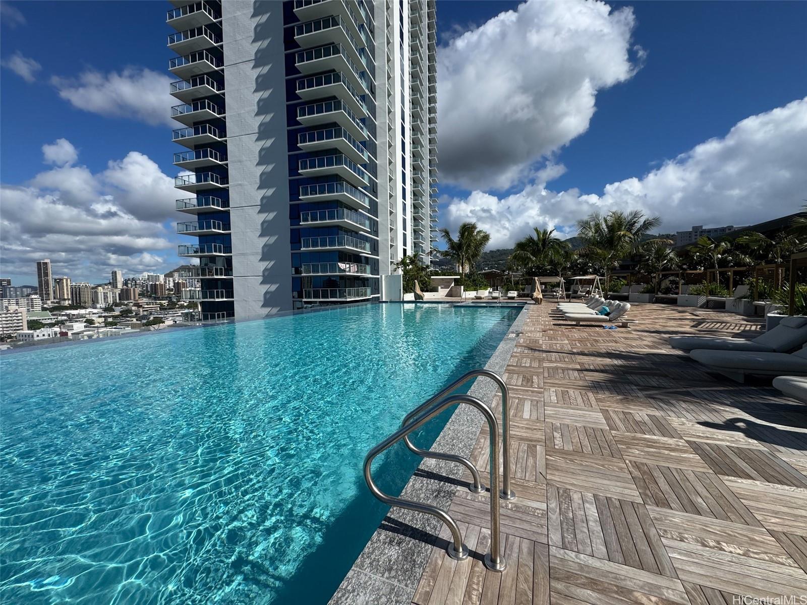 1500 Rycroft Street Honolulu - Rental - photo 10 of 13