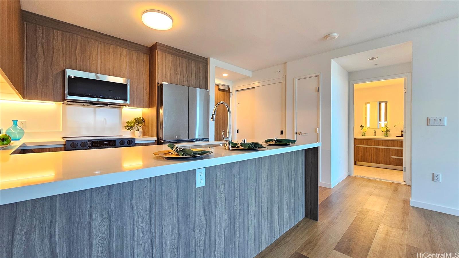 The Park on Keeaumoku condo # 3016R, Honolulu, Hawaii - photo 5 of 25