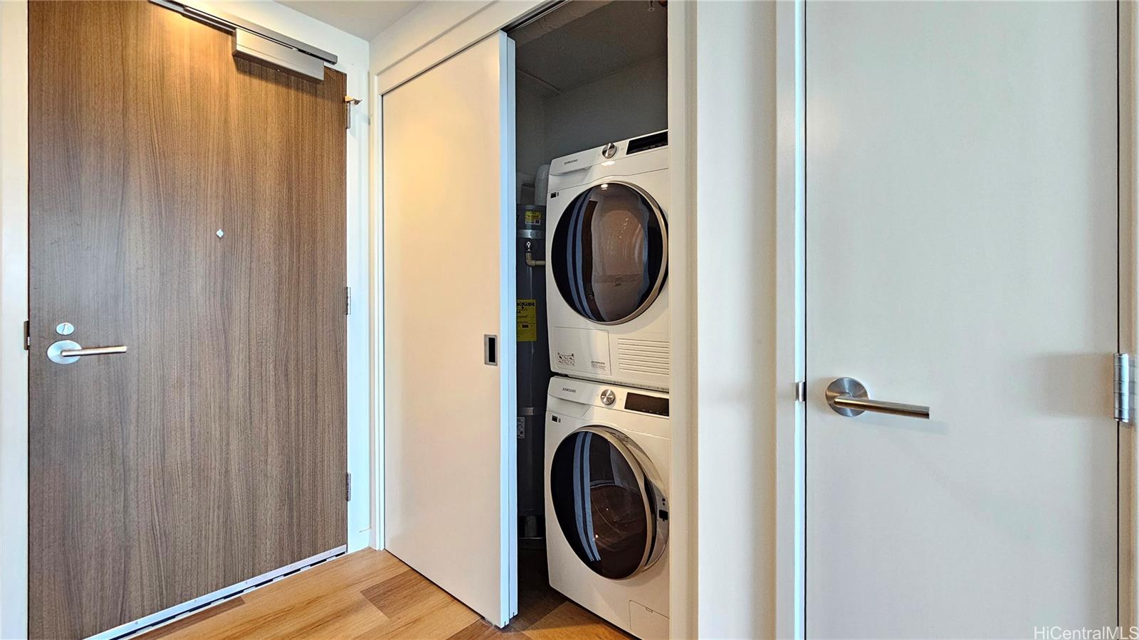 The Park on Keeaumoku condo # 3016R, Honolulu, Hawaii - photo 6 of 25