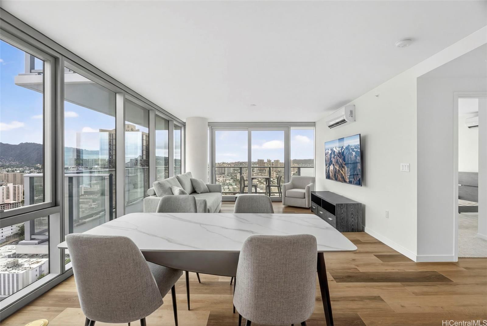 The Park on Keeaumoku condo # 3101R, Honolulu, Hawaii - photo 2 of 23