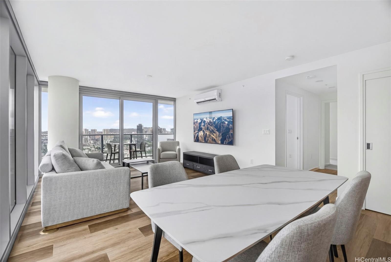 The Park on Keeaumoku condo # 3101R, Honolulu, Hawaii - photo 3 of 23