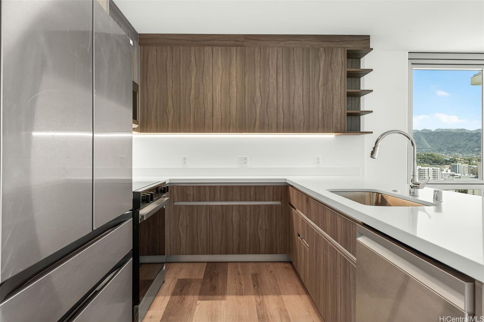 The Park on Keeaumoku condo # 3101R, Honolulu, Hawaii - photo 5 of 24