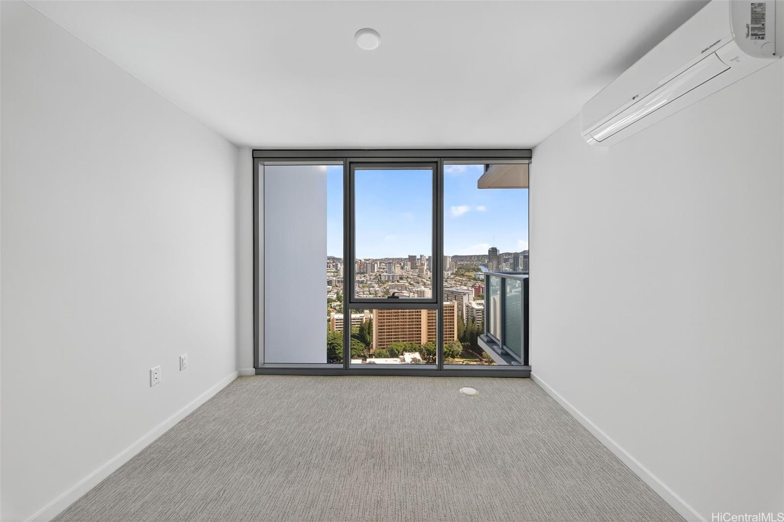 1500 Rycroft Street Honolulu - Rental - photo 8 of 25