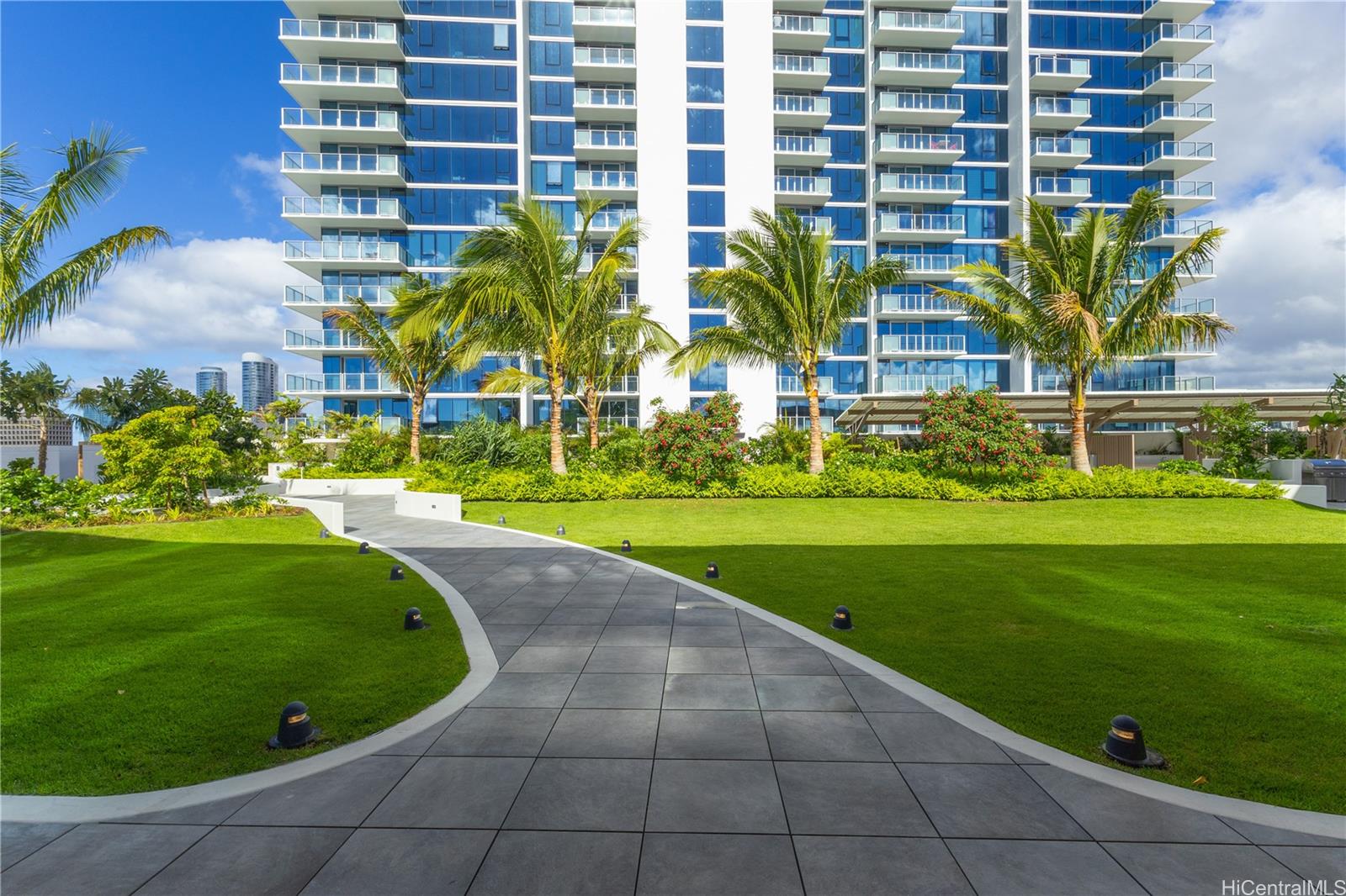 The Park on Keeaumoku condo # 310R, Honolulu, Hawaii - photo 15 of 21