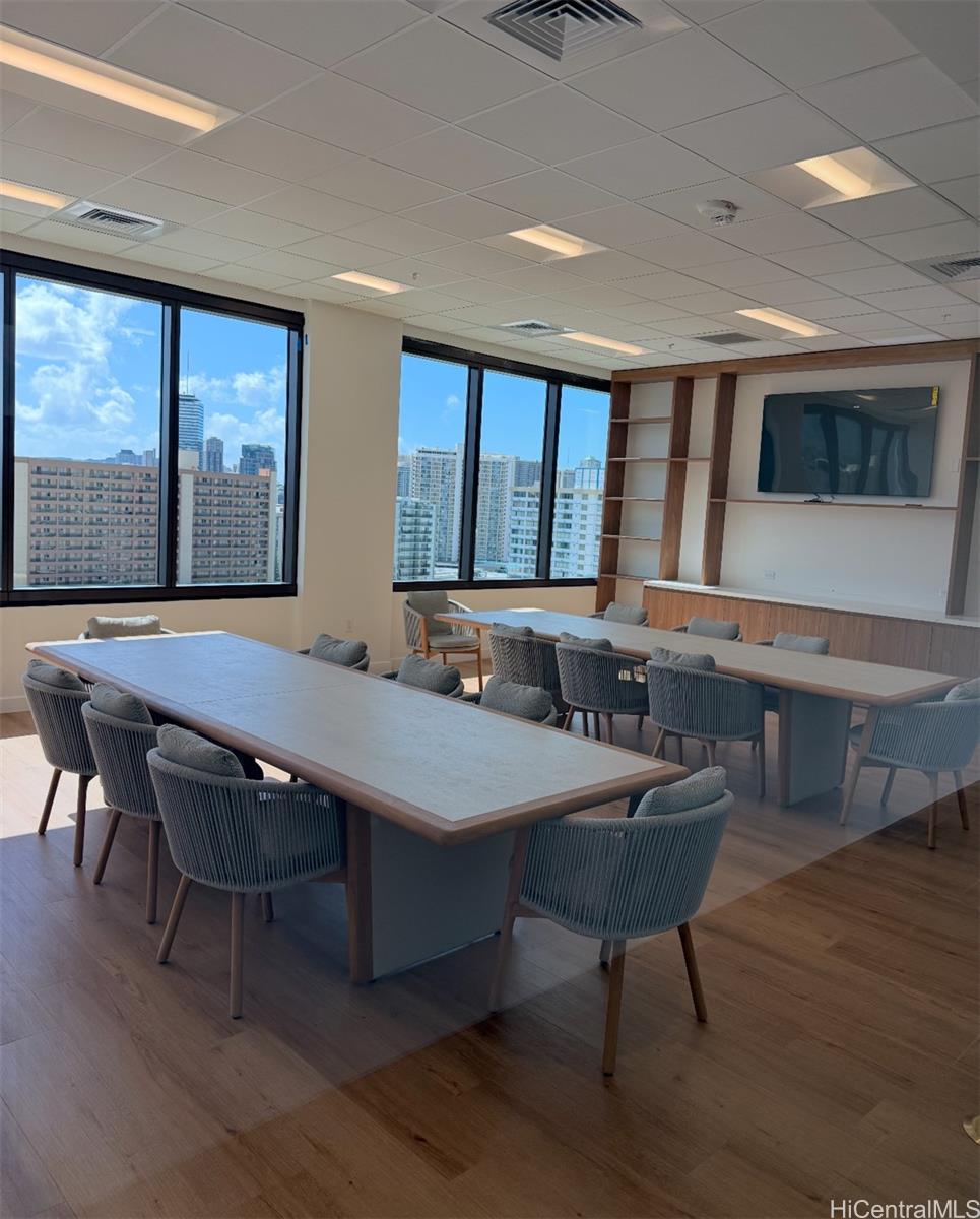 The Park on Keeaumoku condo # 310R, Honolulu, Hawaii - photo 17 of 21