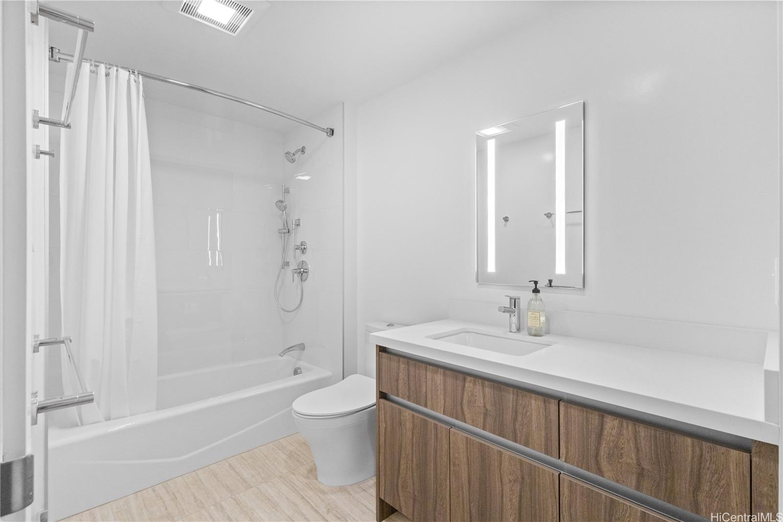 The Park on Keeaumoku condo # 310R, Honolulu, Hawaii - photo 7 of 21