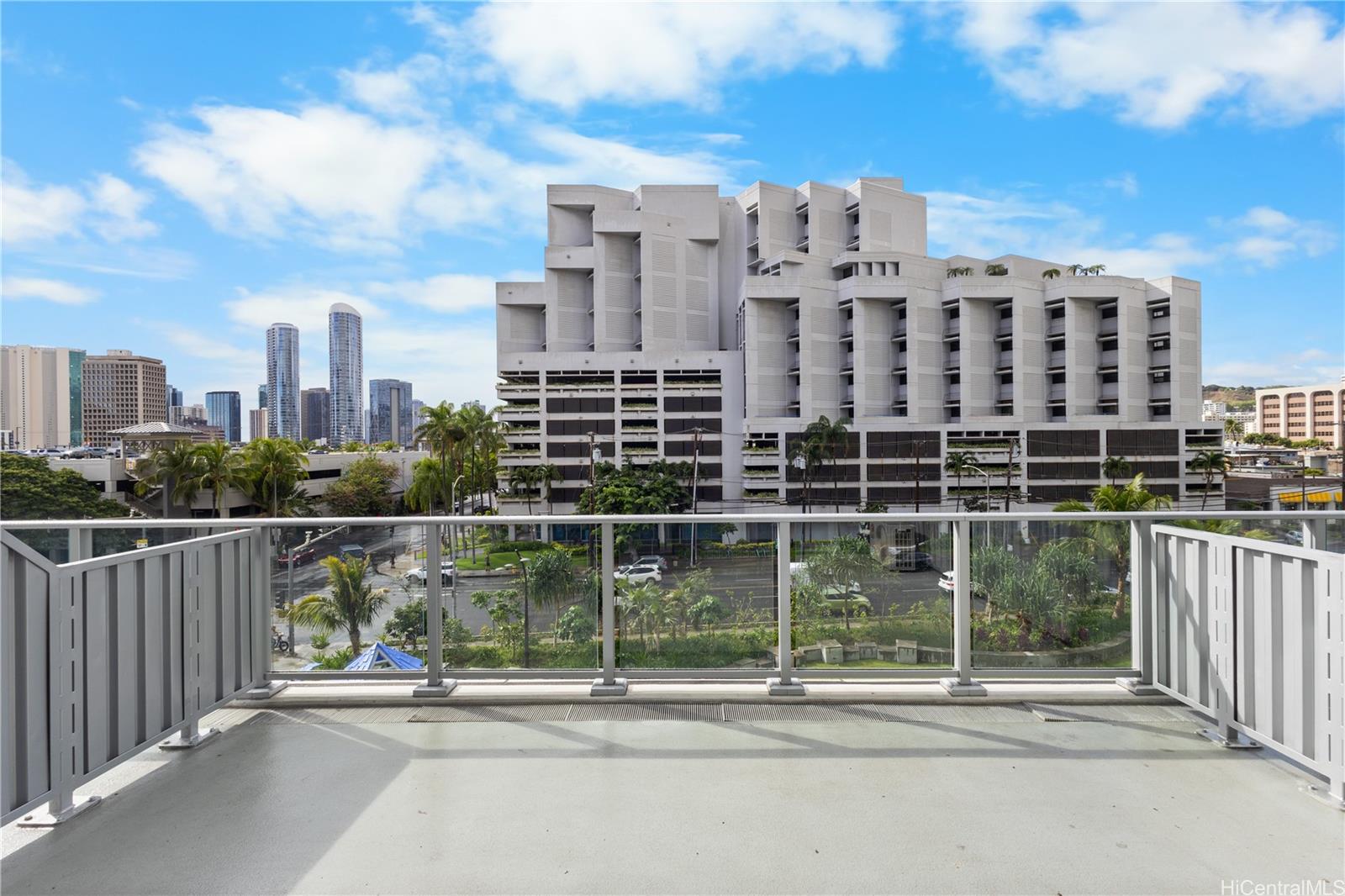 The Park on Keeaumoku condo # 310R, Honolulu, Hawaii - photo 10 of 21