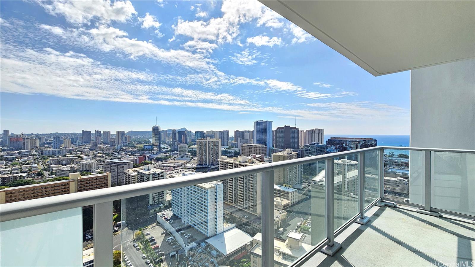 The Park on Keeaumoku condo # 3207R, Honolulu, Hawaii - photo 14 of 25