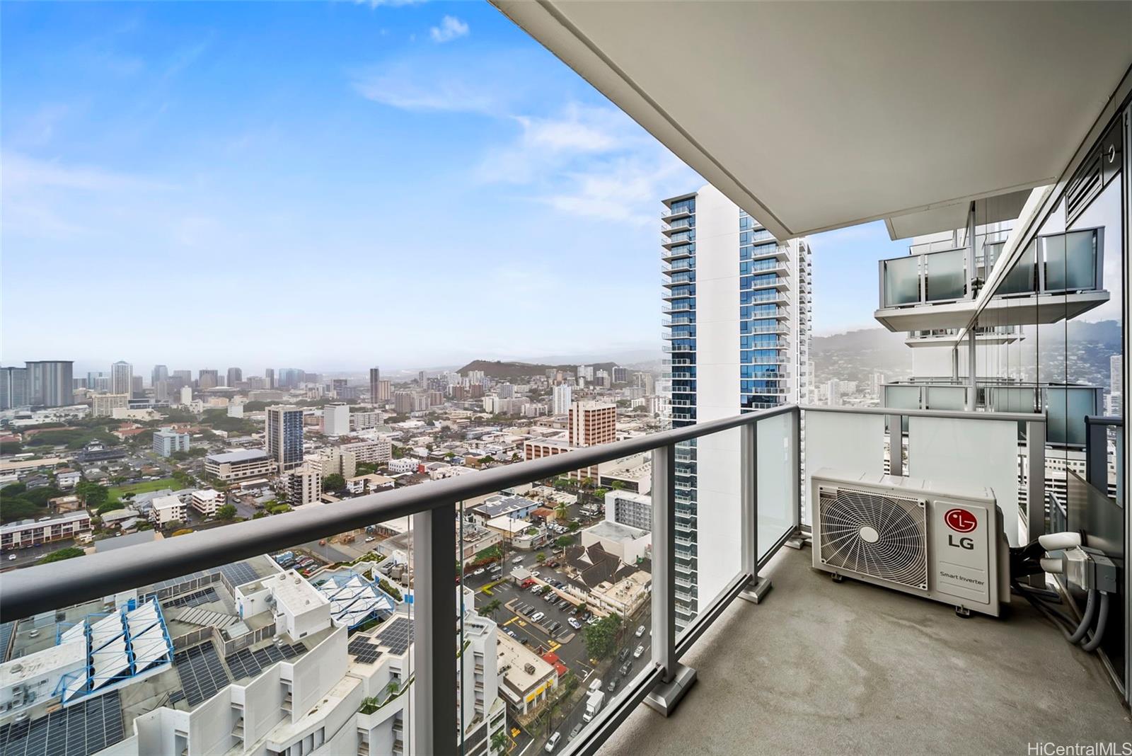 1500 Rycroft Street Honolulu - Rental - photo 13 of 25