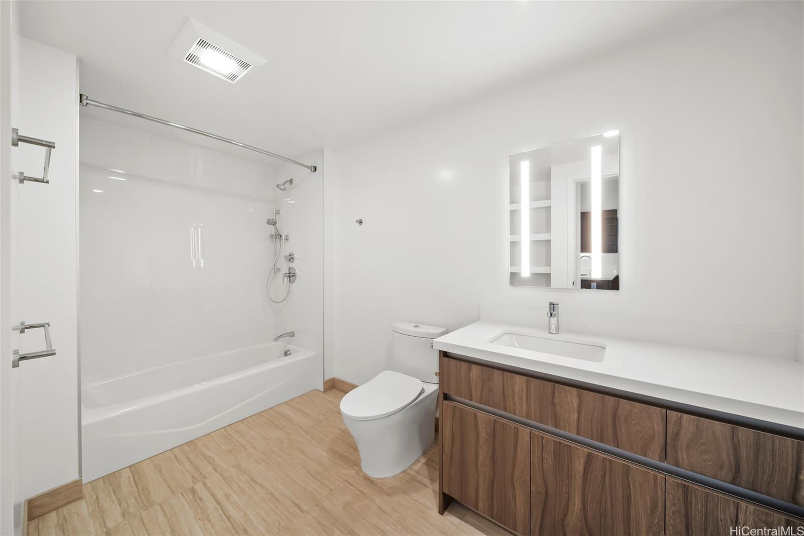 1500 Rycroft Street Honolulu - Rental - photo 3 of 25