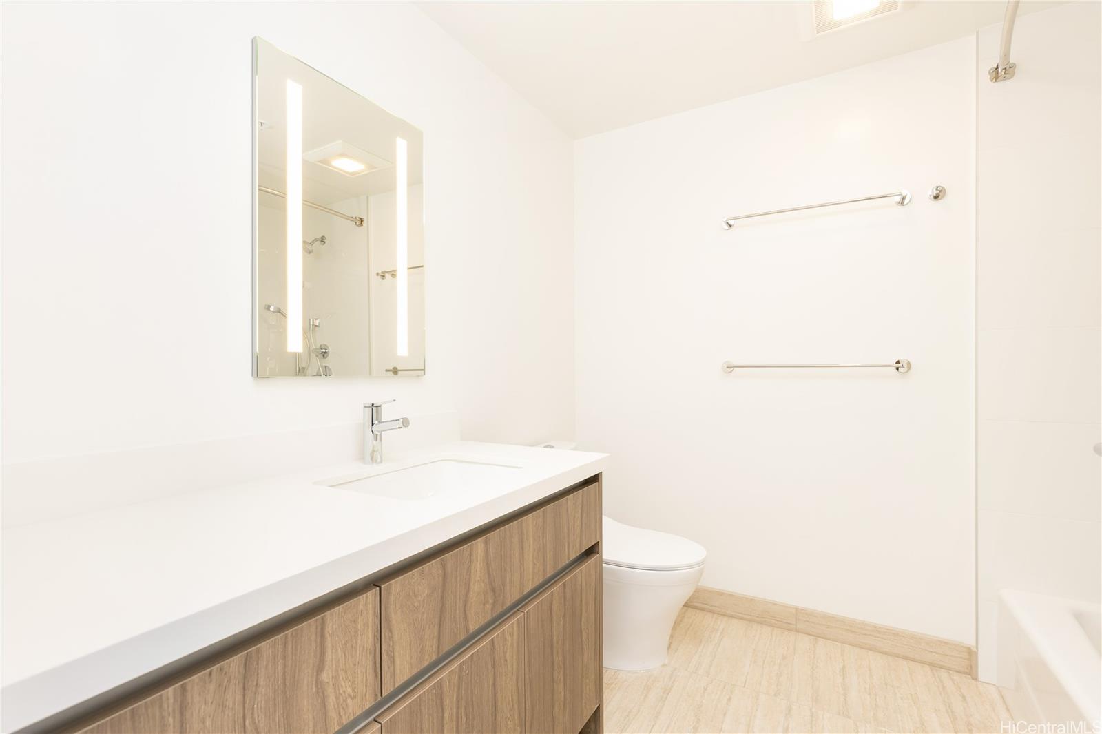 The Park on Keeaumoku condo # 3301R, Honolulu, Hawaii - photo 11 of 25