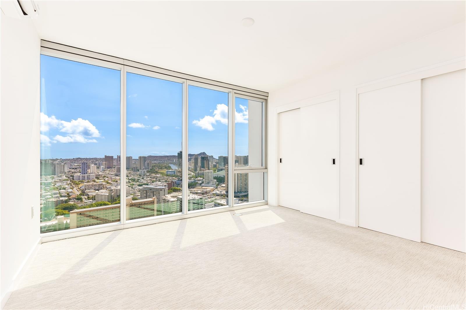 The Park on Keeaumoku condo # 3301R, Honolulu, Hawaii - photo 12 of 25