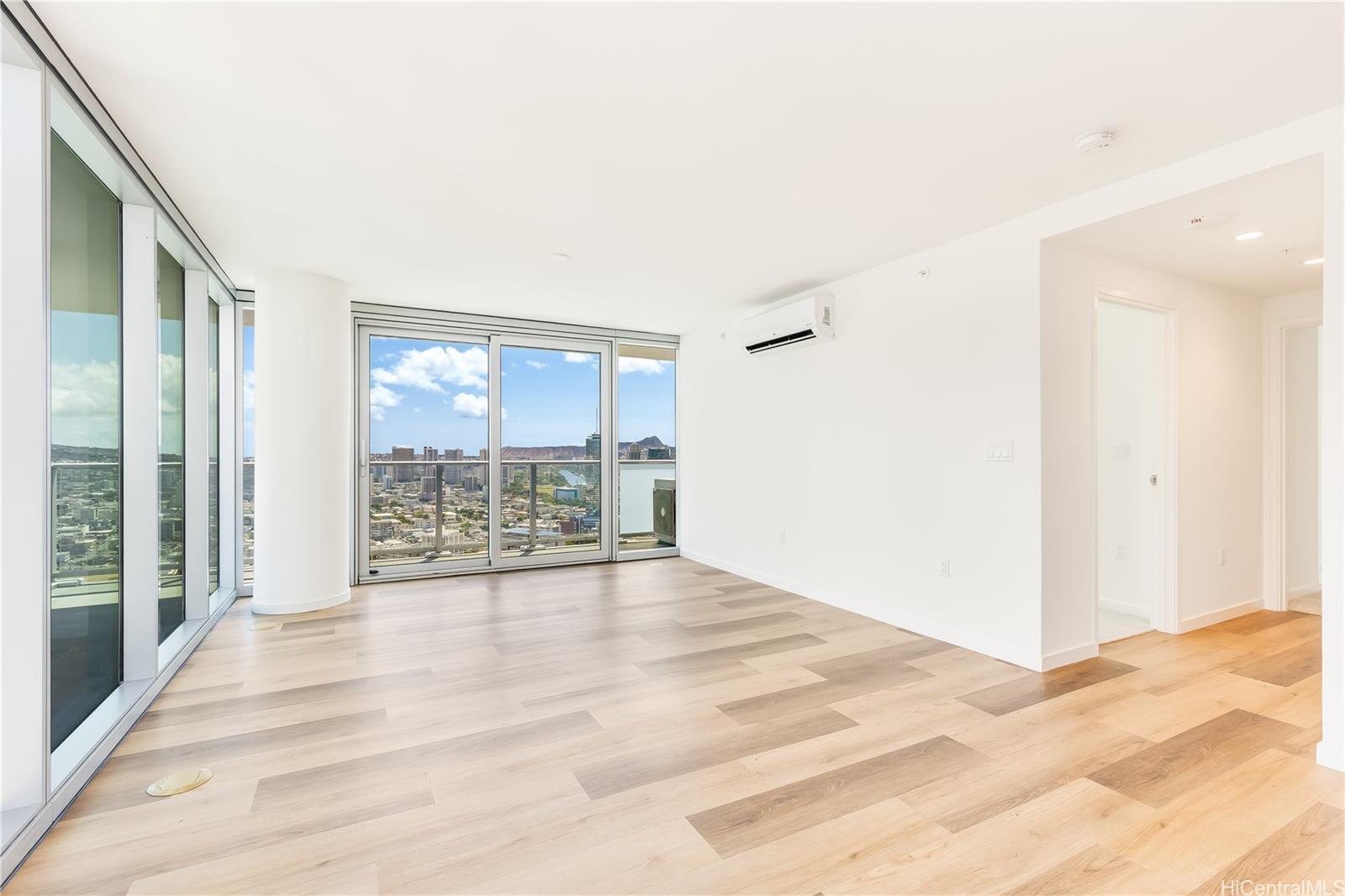 The Park on Keeaumoku condo # 3301R, Honolulu, Hawaii - photo 3 of 25