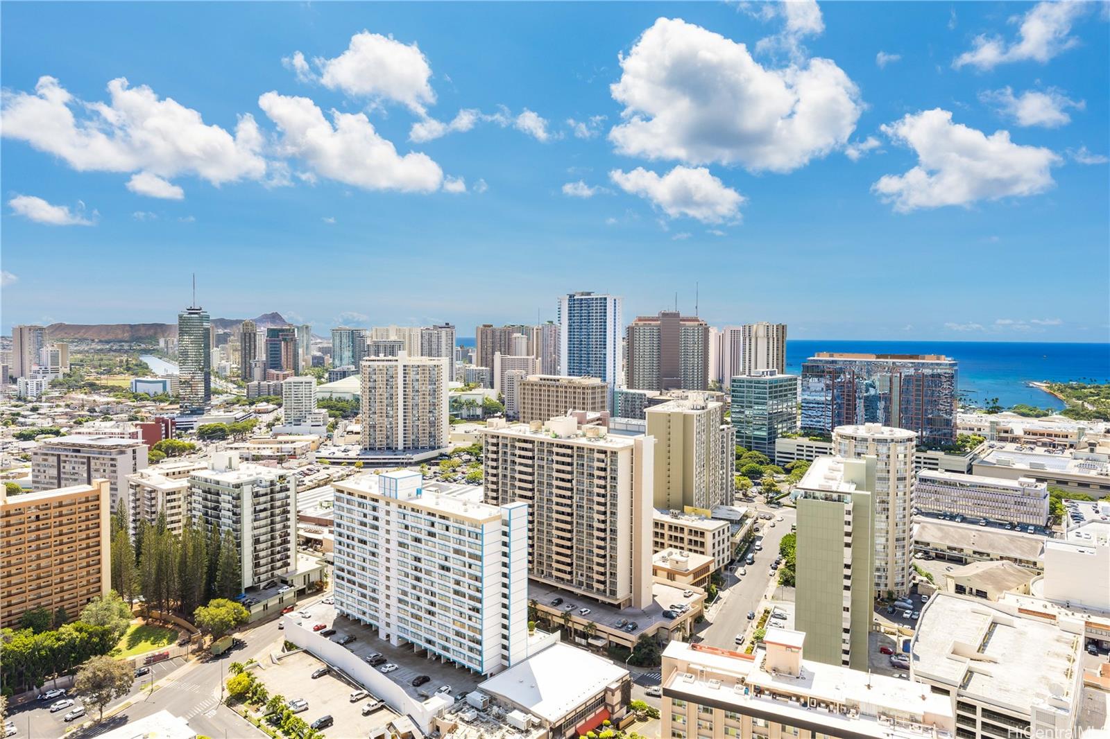 The Park on Keeaumoku condo # 3301R, Honolulu, Hawaii - photo 5 of 25