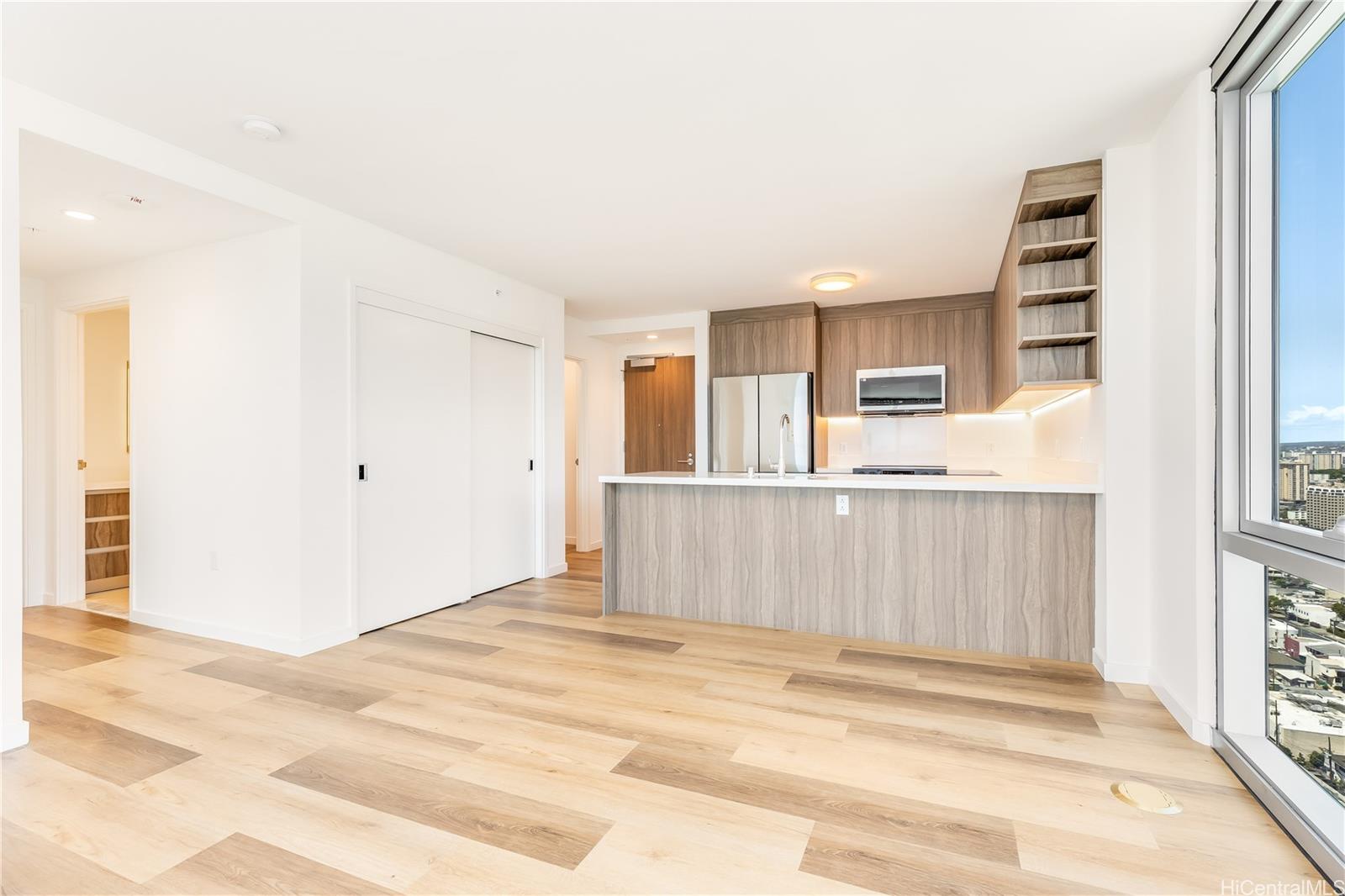 The Park on Keeaumoku condo # 3301R, Honolulu, Hawaii - photo 7 of 25