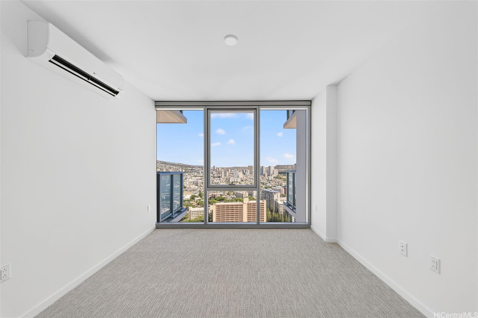 1500 Rycroft St Honolulu - Rental - photo 6 of 25