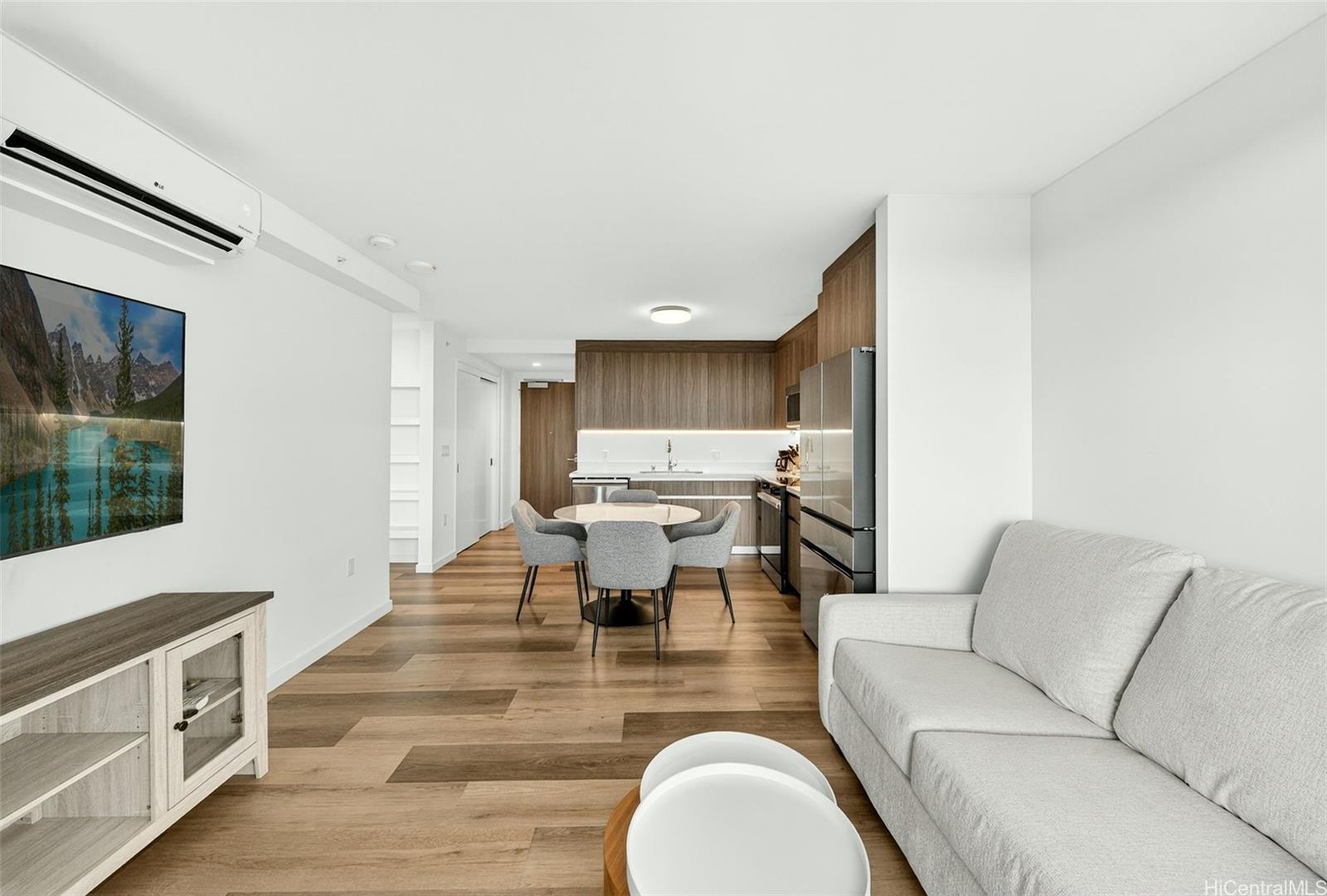 1500 Rycroft St Honolulu - Rental - photo 5 of 25