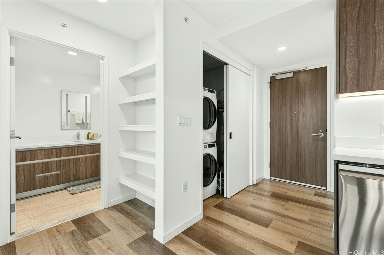 1500 Rycroft St Honolulu - Rental - photo 7 of 25