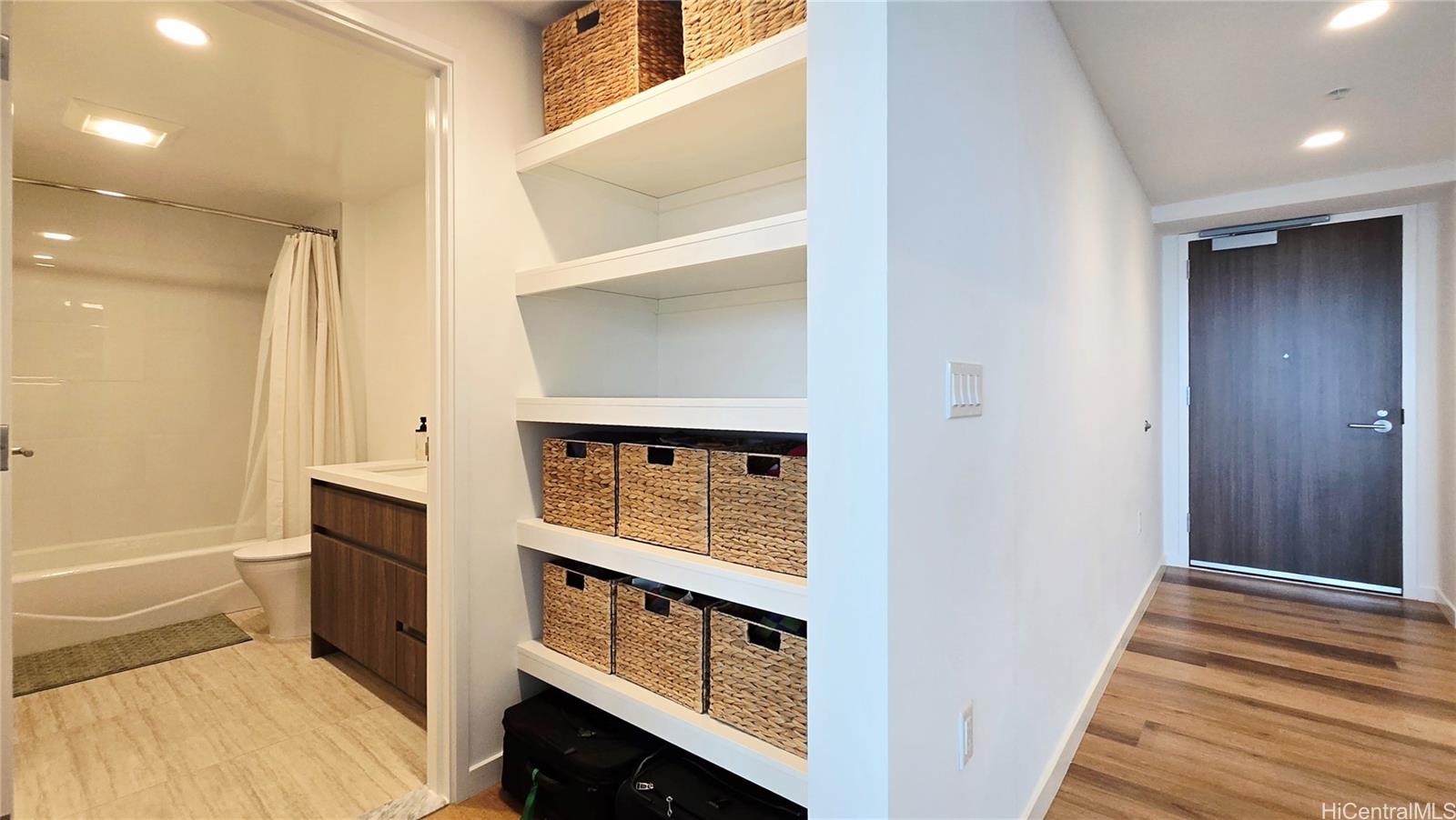 1500 Rycroft St Honolulu - Rental - photo 9 of 25