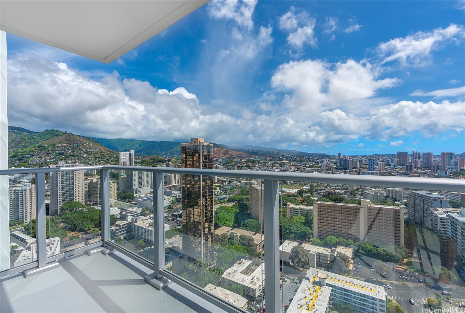 The Park on Keeaumoku condo # 3419R, Honolulu, Hawaii - photo 19 of 25