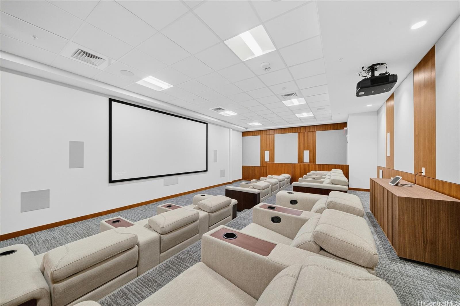 1500 Rycroft Street Honolulu - Rental - photo 9 of 15