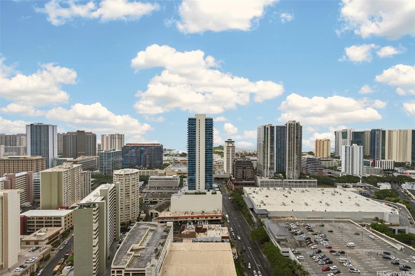 1500 Rycroft Street Honolulu - Rental - photo 18 of 25