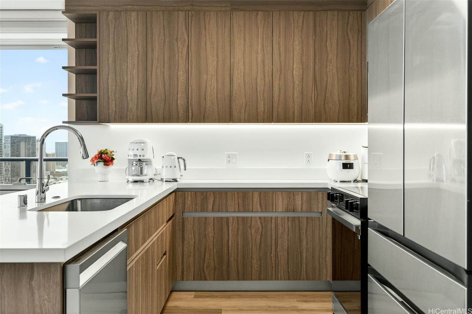 1500 Rycroft Street Honolulu - Rental - photo 5 of 25