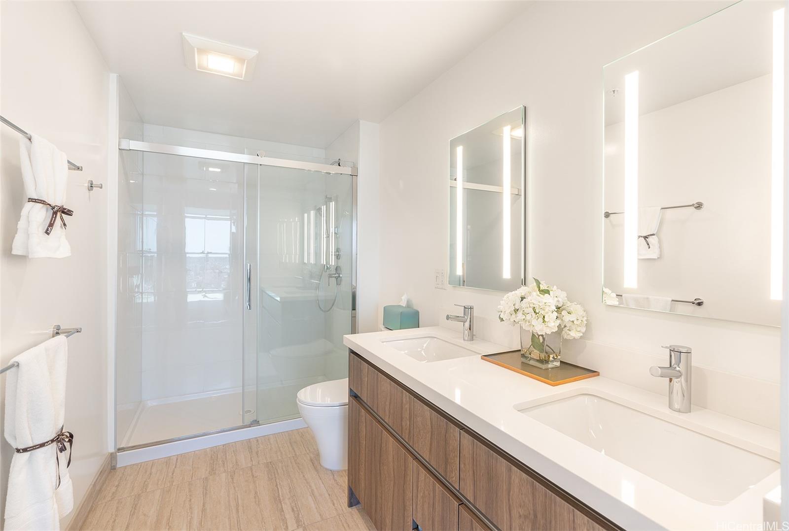 The Park on Keeaumoku condo # 3701R, Honolulu, Hawaii - photo 11 of 25