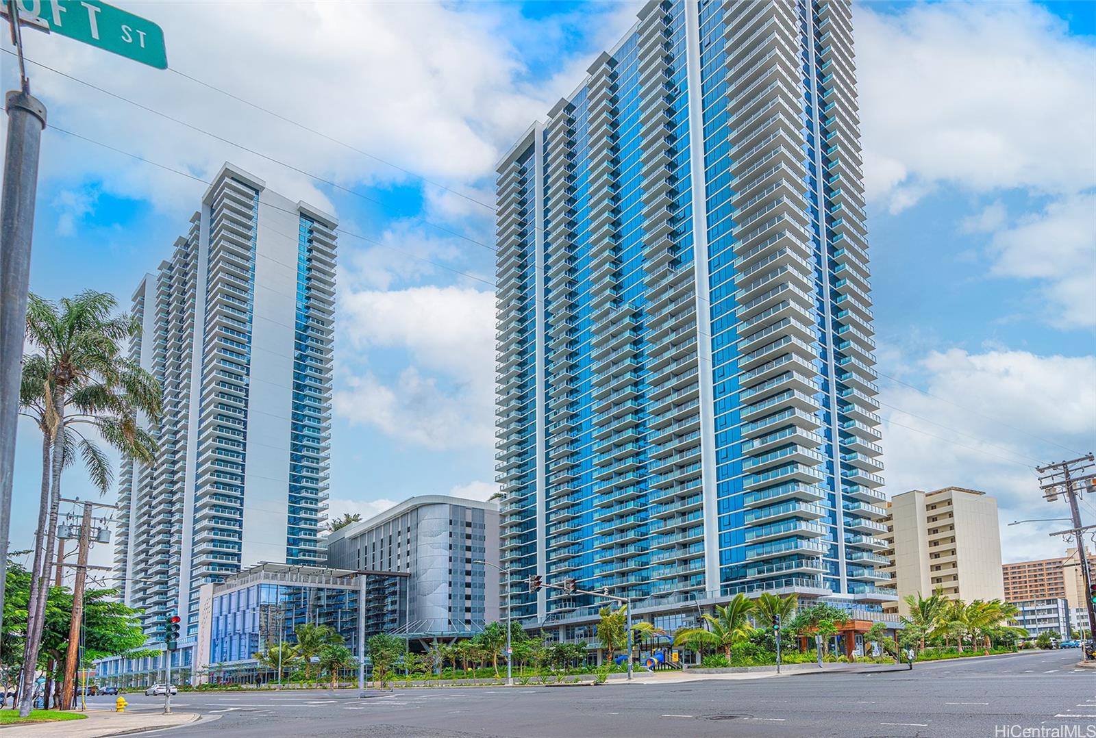 The Park on Keeaumoku condo # 3701R, Honolulu, Hawaii - photo 23 of 25