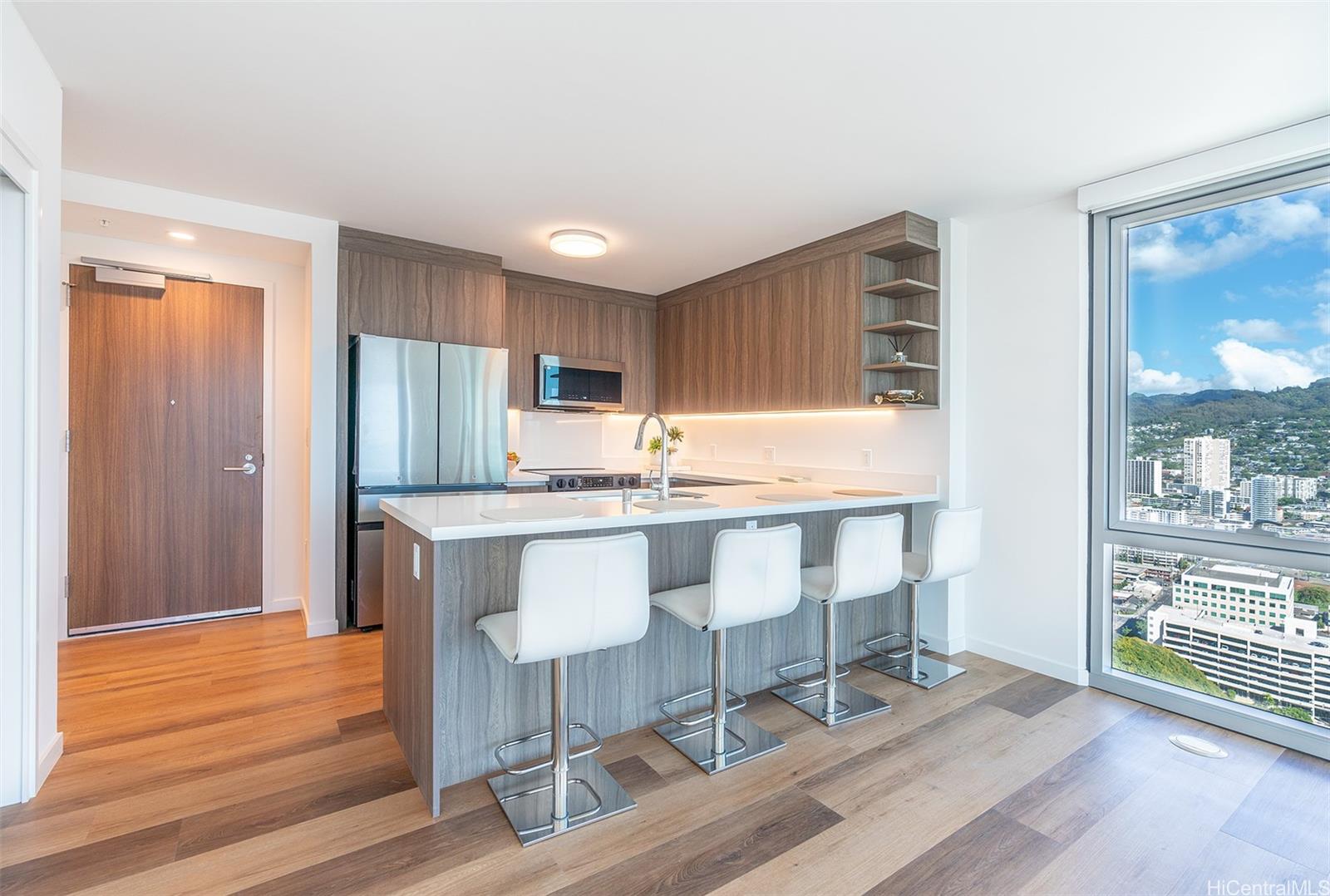 The Park on Keeaumoku condo # 3701R, Honolulu, Hawaii - photo 5 of 24