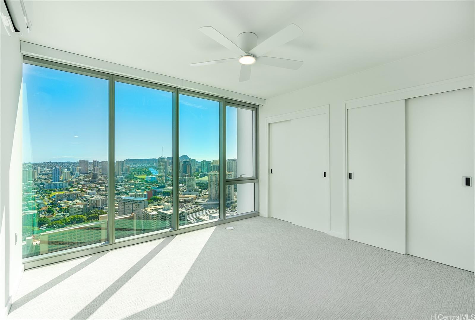 The Park on Keeaumoku condo # 3701R, Honolulu, Hawaii - photo 10 of 25