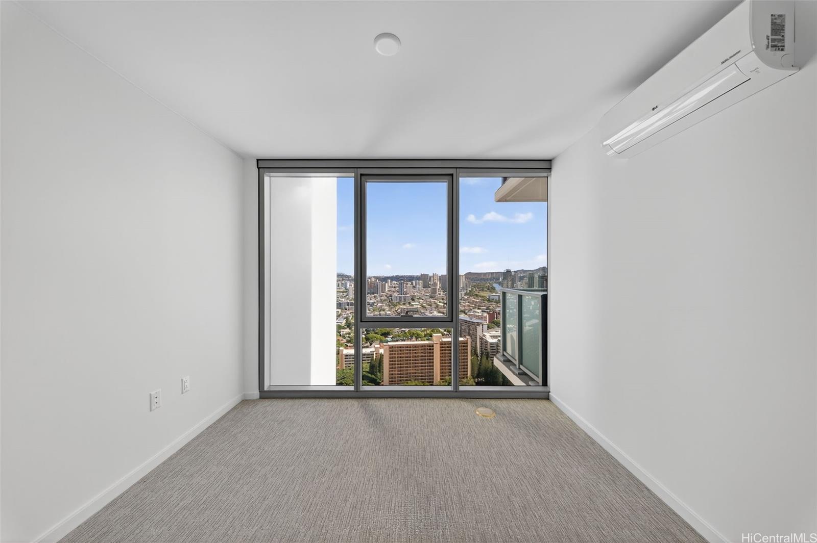 1500 Rycroft St Honolulu - Rental - photo 7 of 25