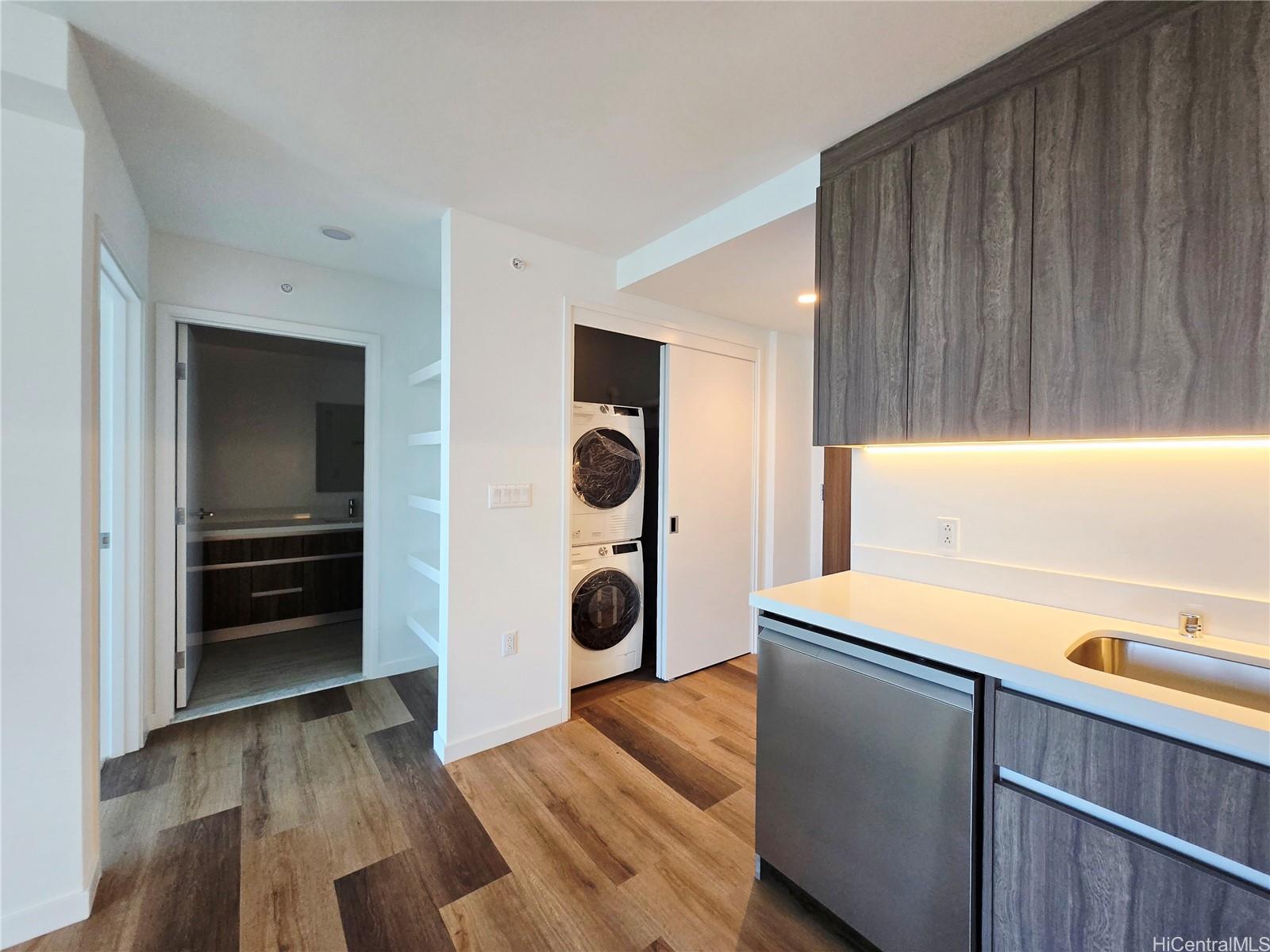 1500 Rycroft St Honolulu - Rental - photo 13 of 13