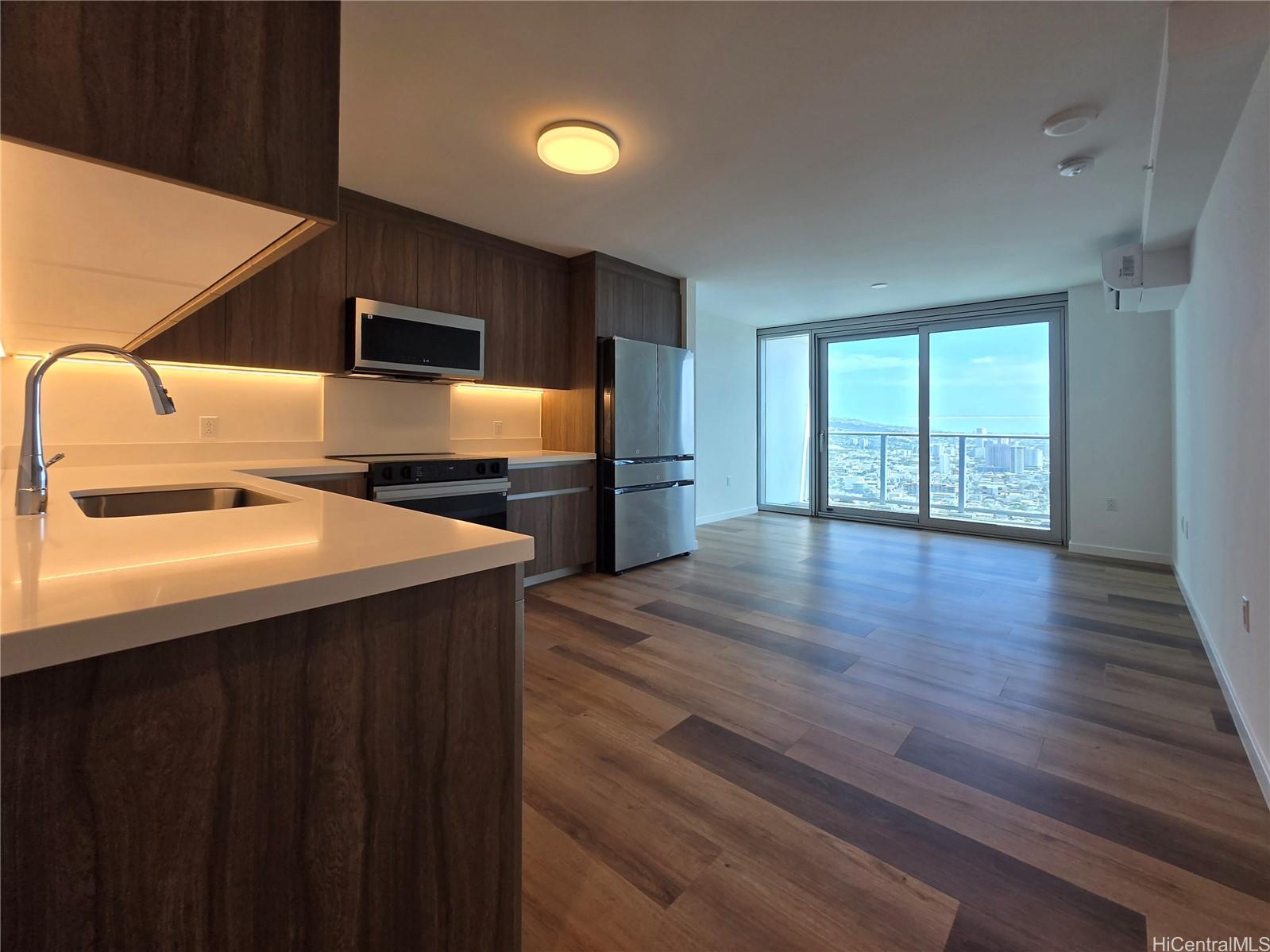 1500 Rycroft St Honolulu - Rental - photo 3 of 13