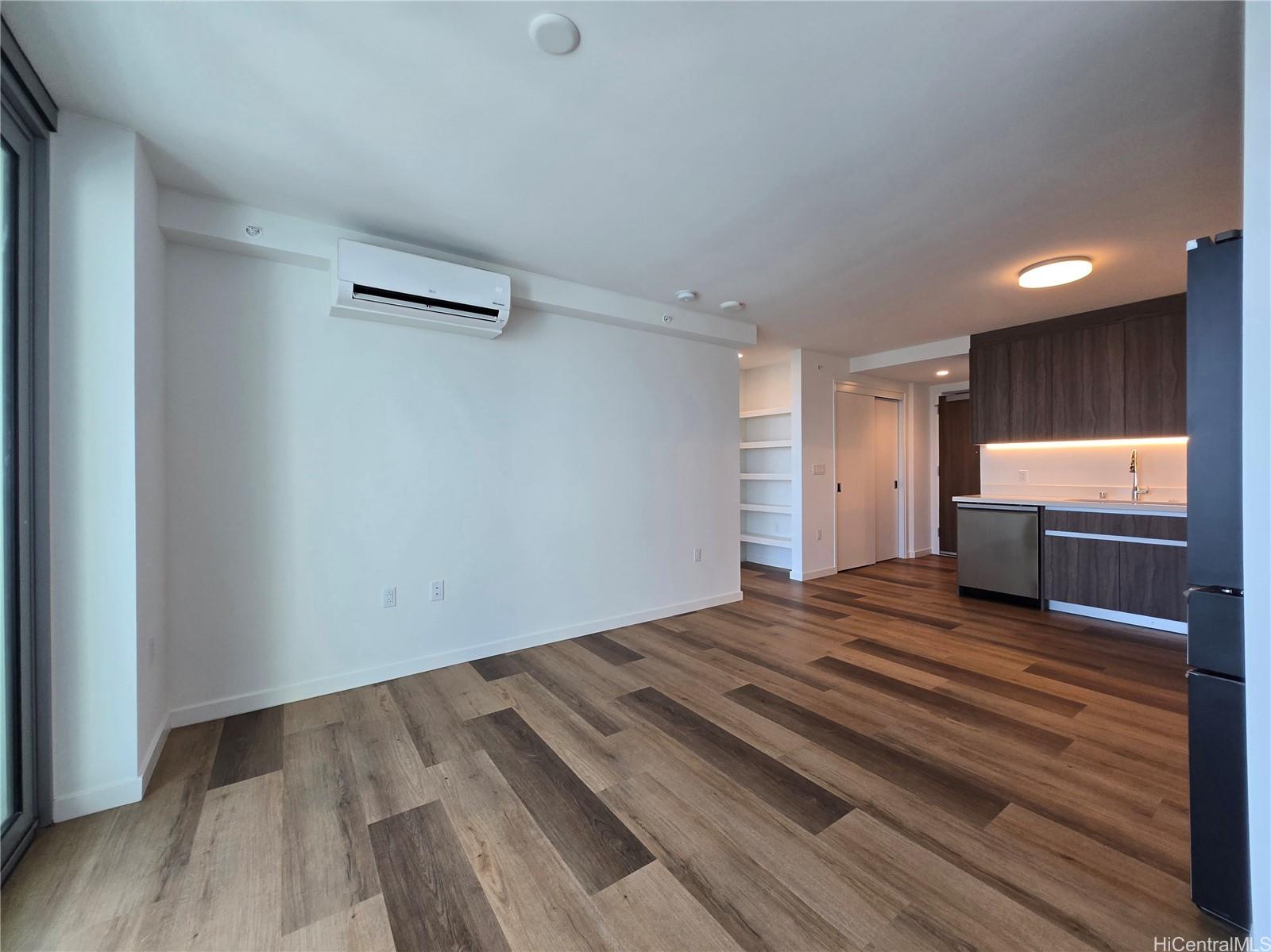 1500 Rycroft St Honolulu - Rental - photo 6 of 13