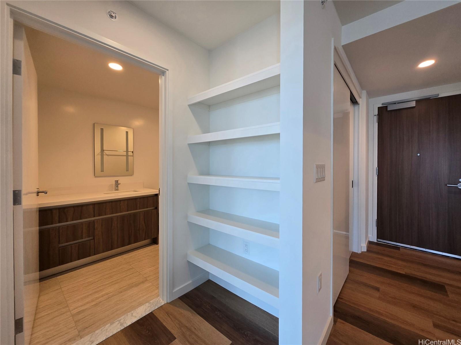 1500 Rycroft St Honolulu - Rental - photo 7 of 13