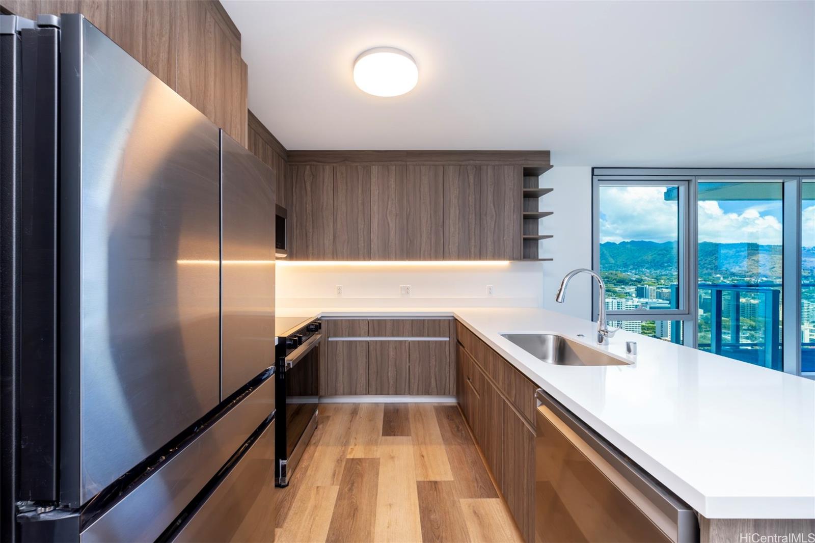 The Park on Keeaumoku condo # 3901R, Honolulu, Hawaii - photo 12 of 25