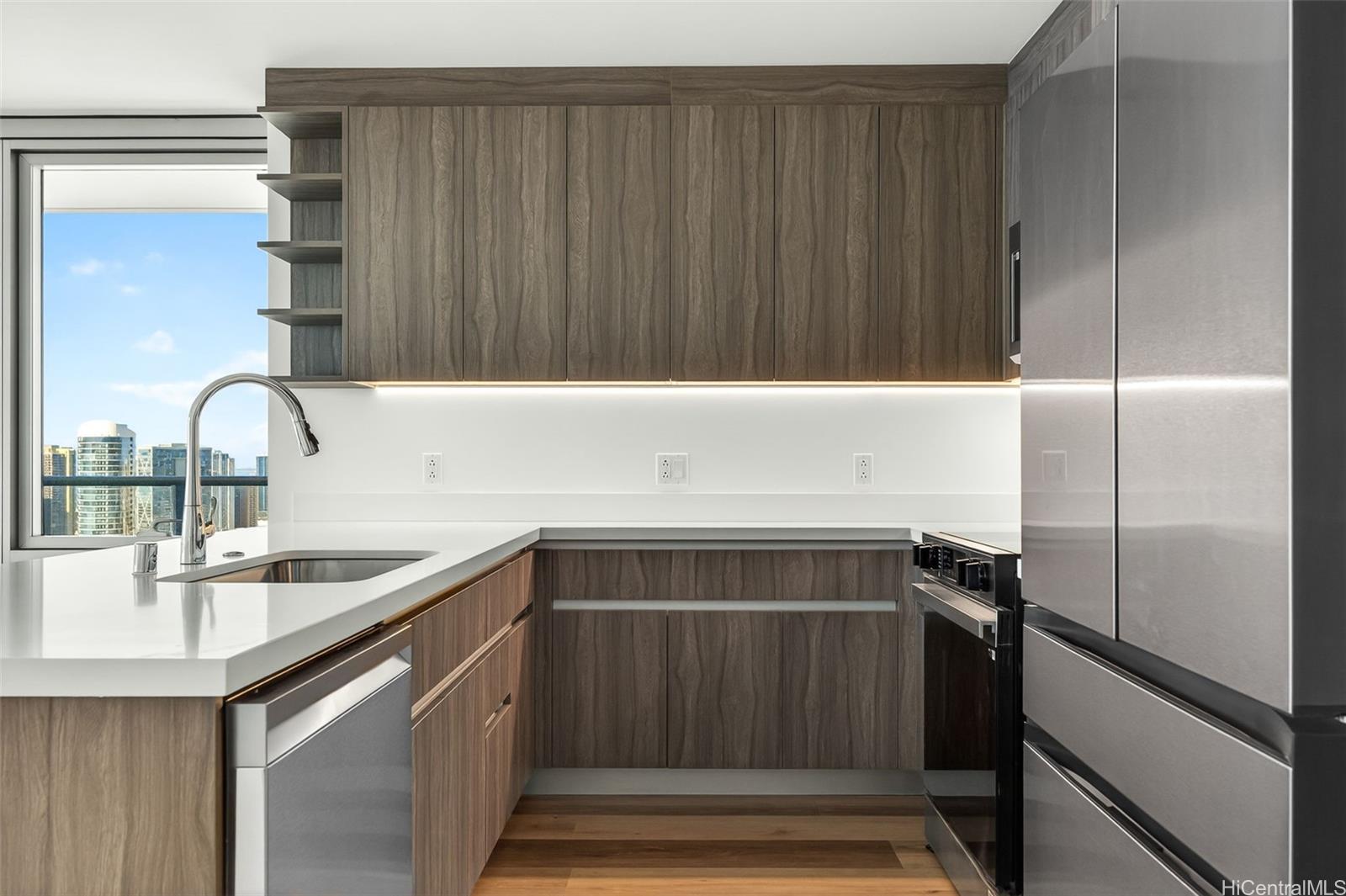 The Park on Keeaumoku condo # 4018R, Honolulu, Hawaii - photo 6 of 25