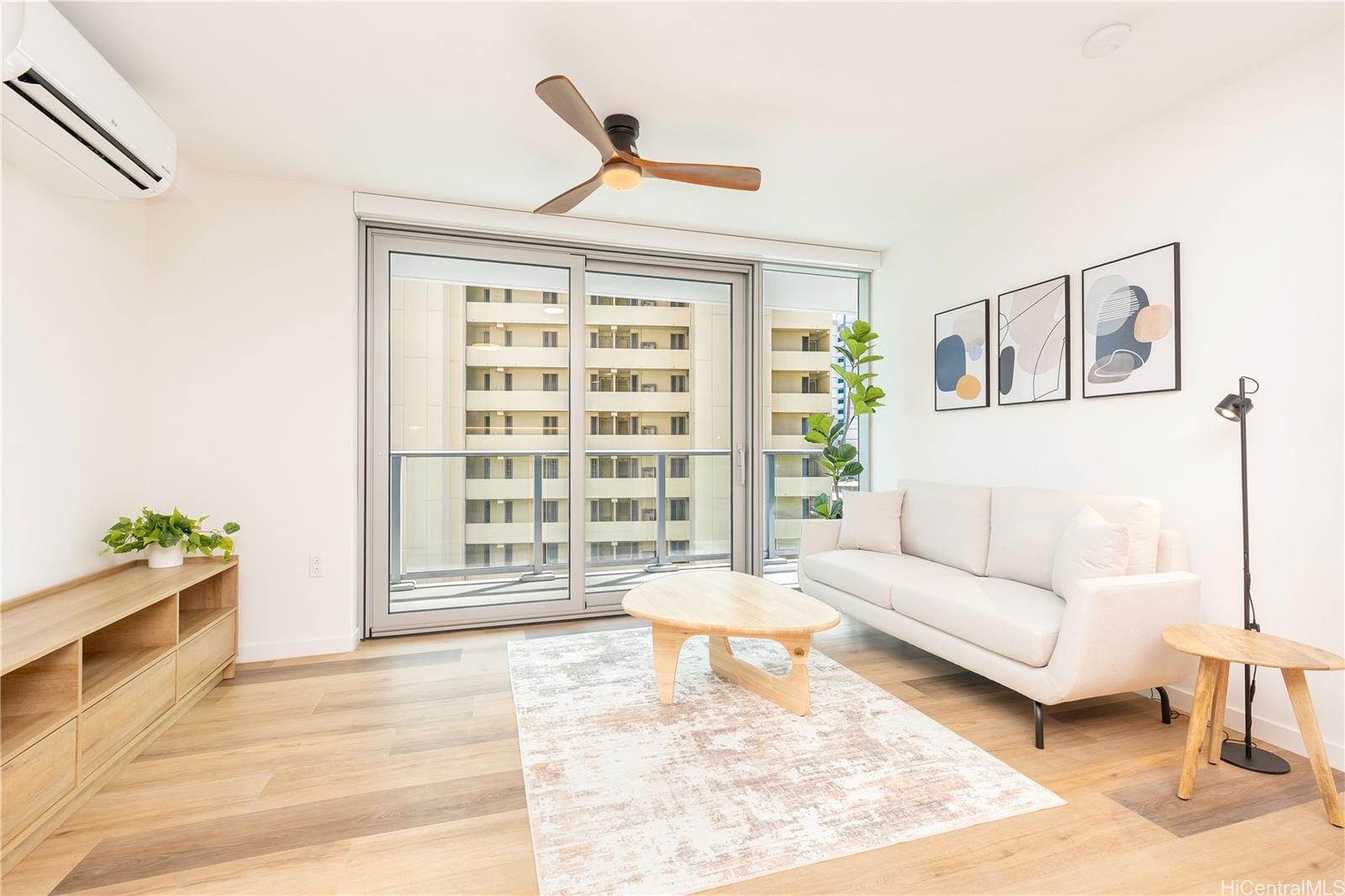 The Park on Keeaumoku condo # 407R, Honolulu, Hawaii - photo 4 of 21