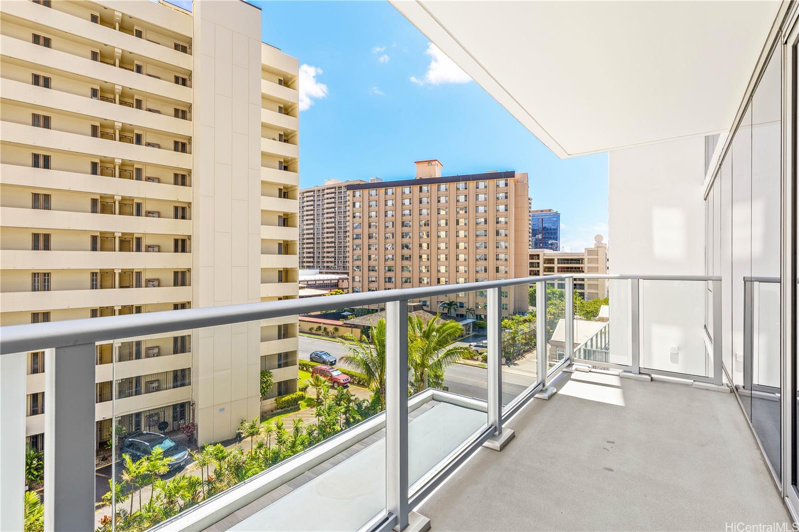 The Park on Keeaumoku condo # 407R, Honolulu, Hawaii - photo 8 of 21