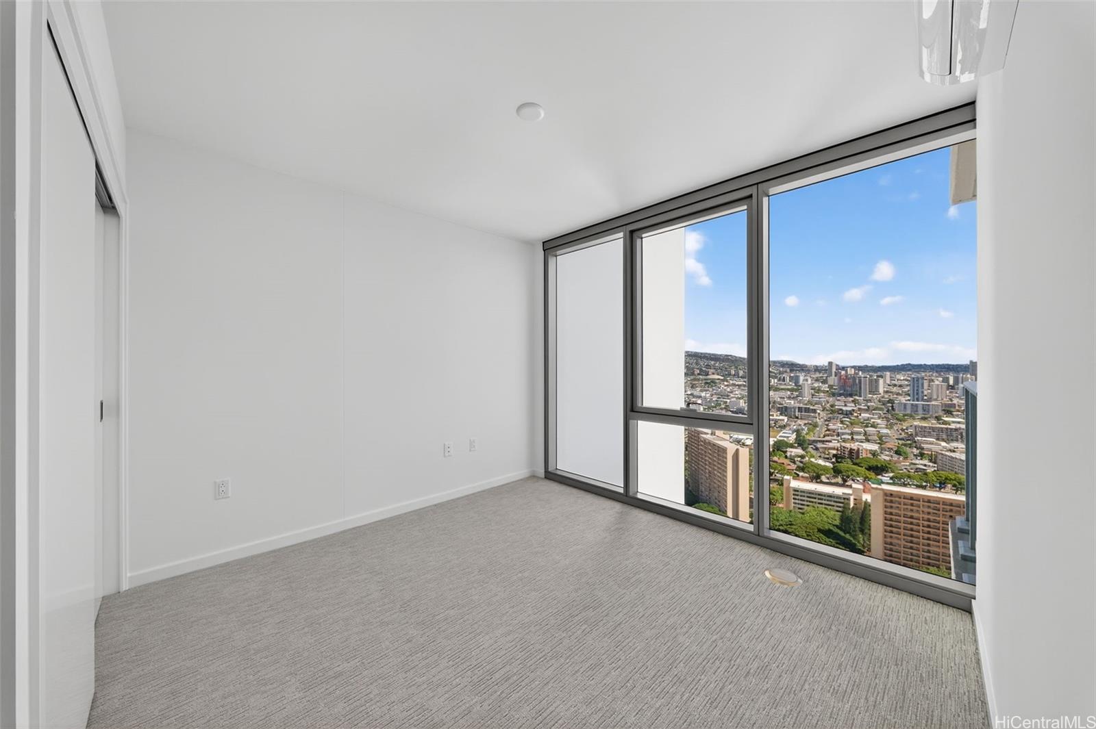 1500 Rycroft St Honolulu - Rental - photo 6 of 25