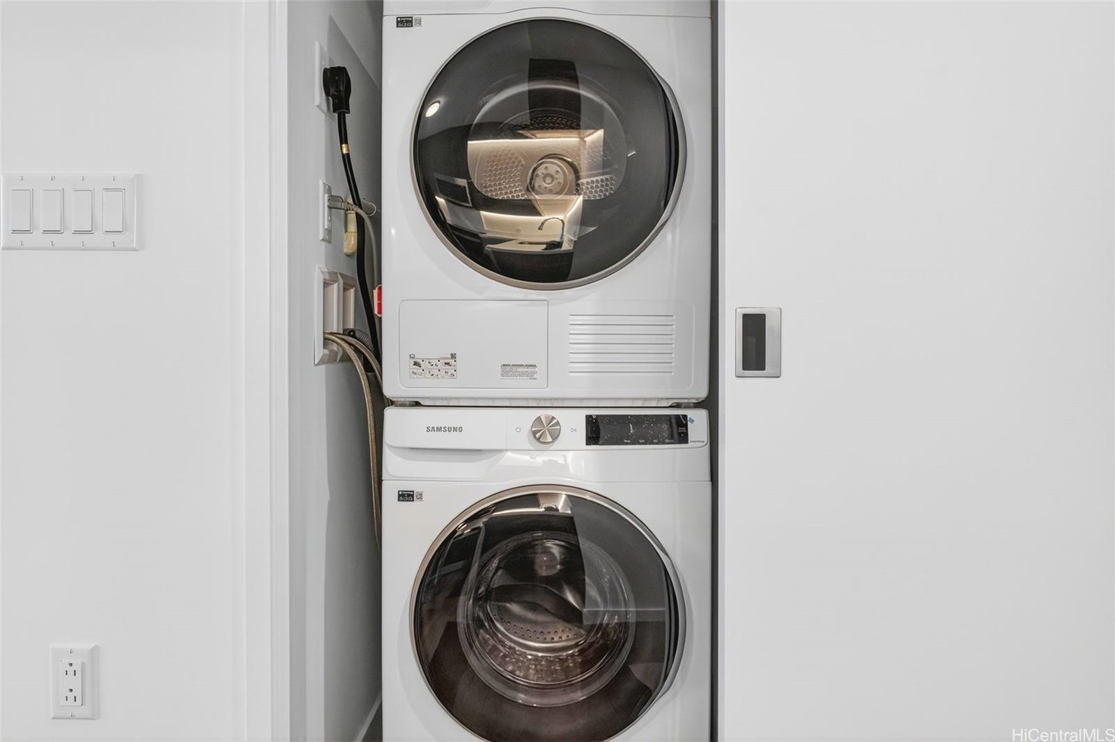 1500 Rycroft Street Honolulu - Rental - photo 5 of 25