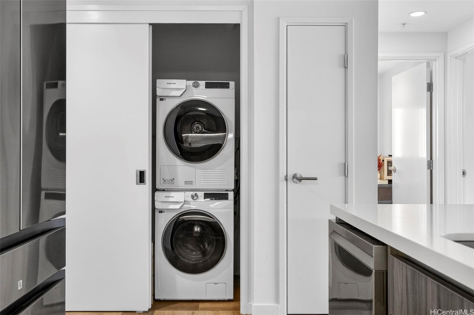 1500 Rycroft St Honolulu - Rental - photo 6 of 25