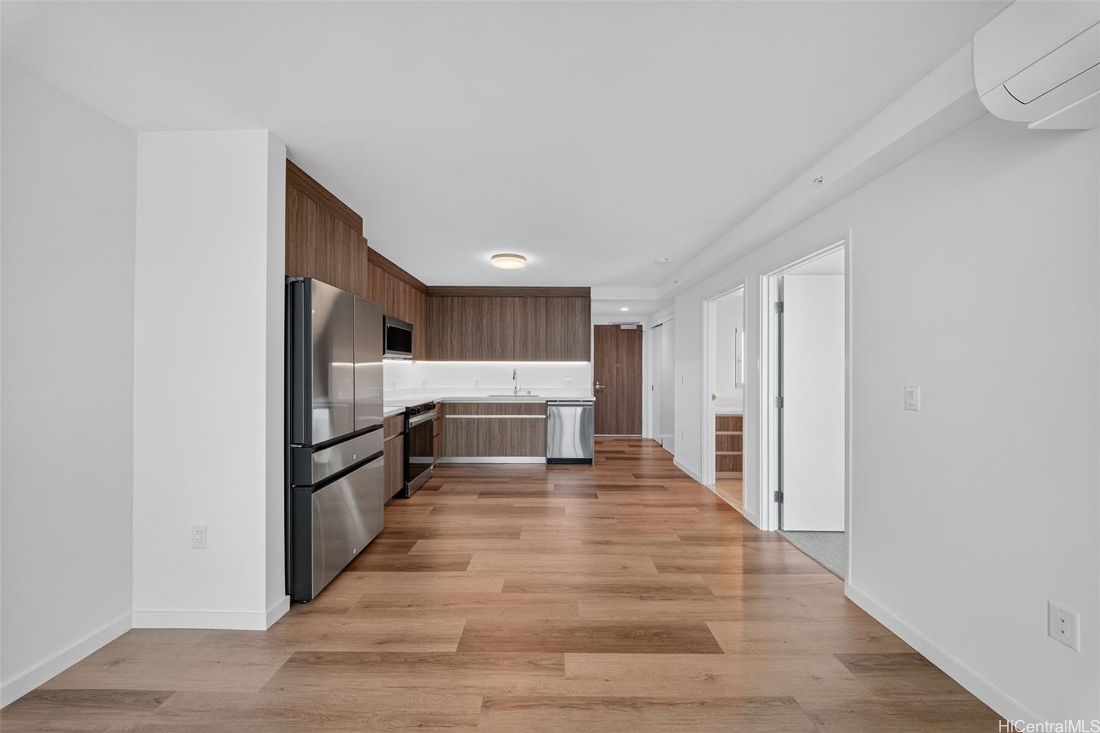 1500 Rycroft St Honolulu - Rental - photo 4 of 25