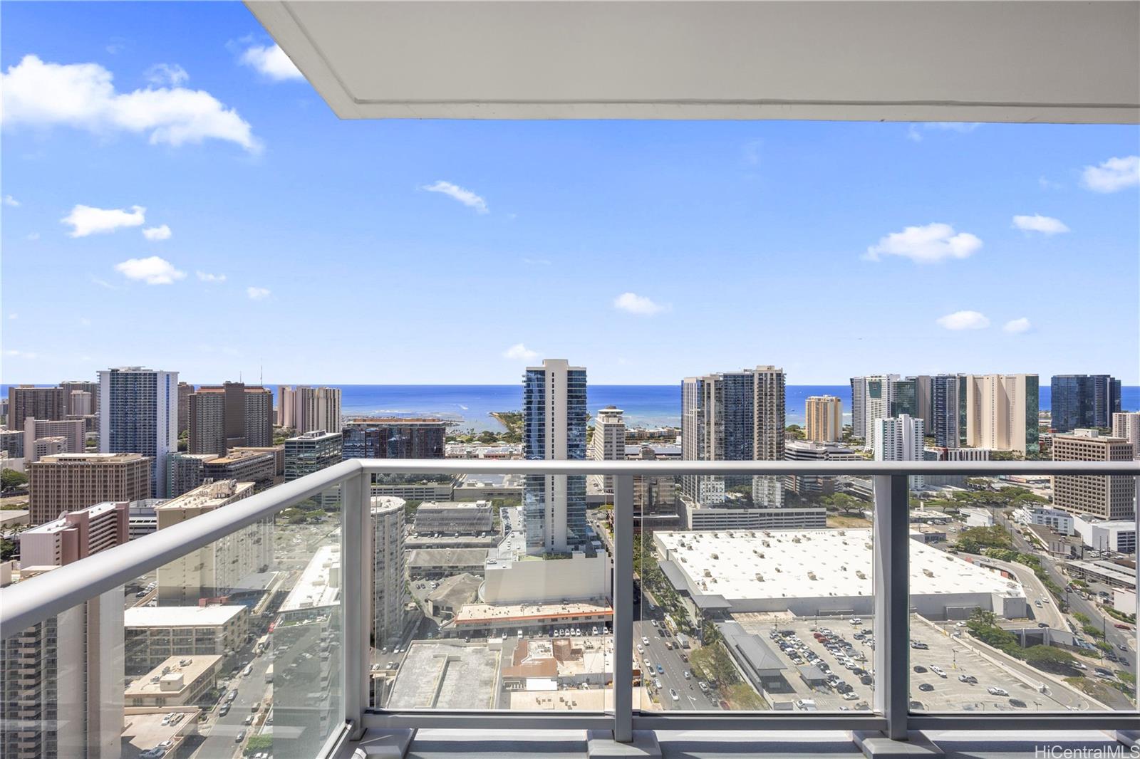 1500 Rycroft Street Honolulu - Rental - photo 12 of 19