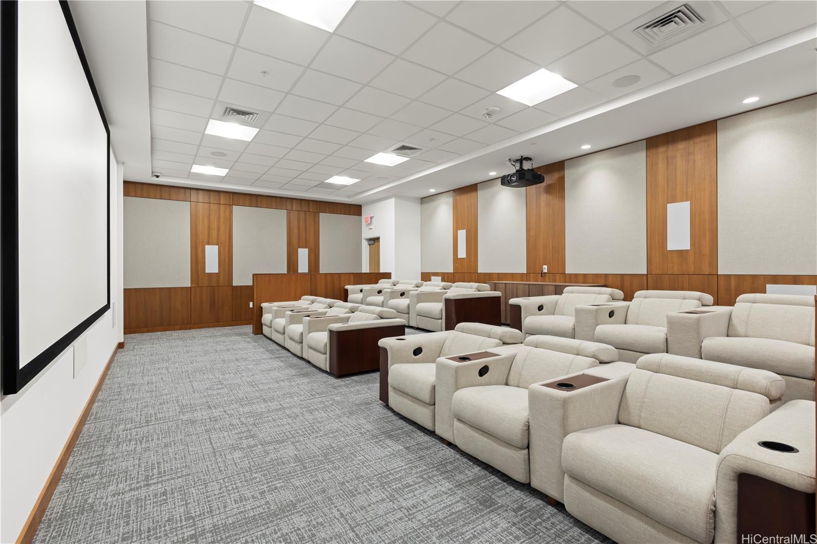 1500 Rycroft Street Honolulu - Rental - photo 15 of 19