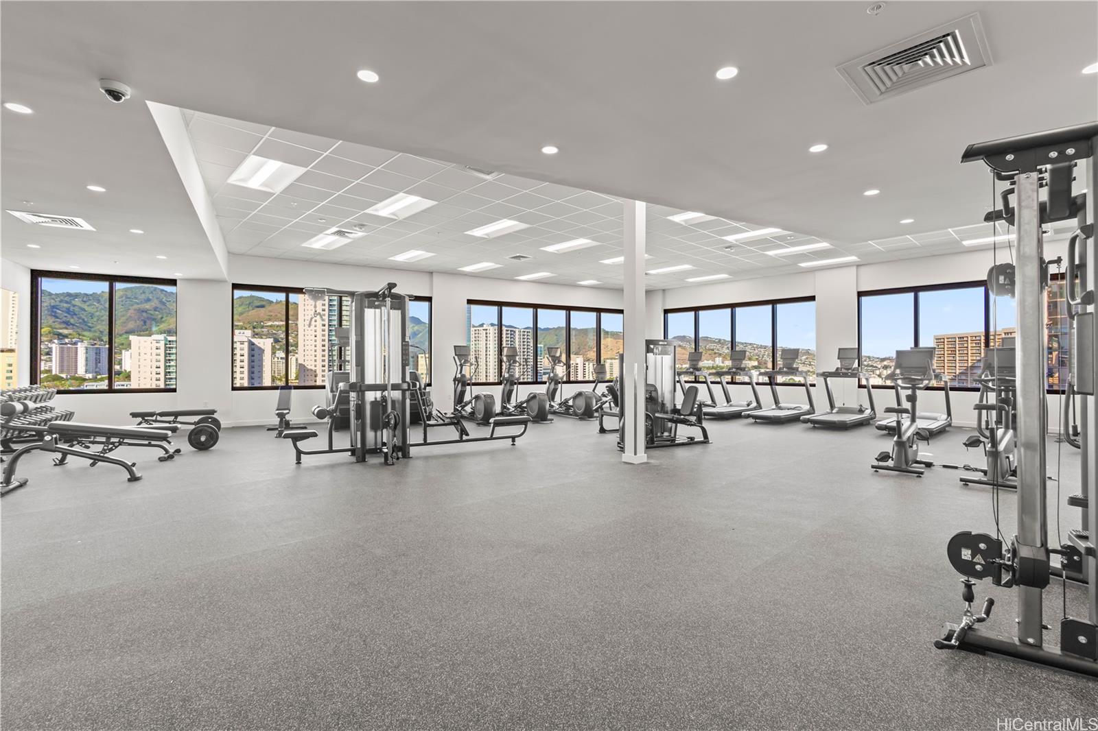 1500 Rycroft Street Honolulu - Rental - photo 16 of 19