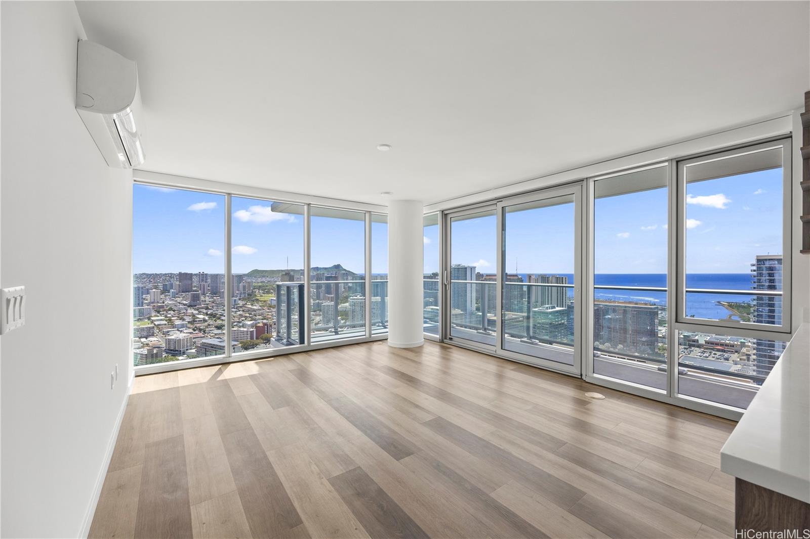 1500 Rycroft Street Honolulu - Rental - photo 6 of 19