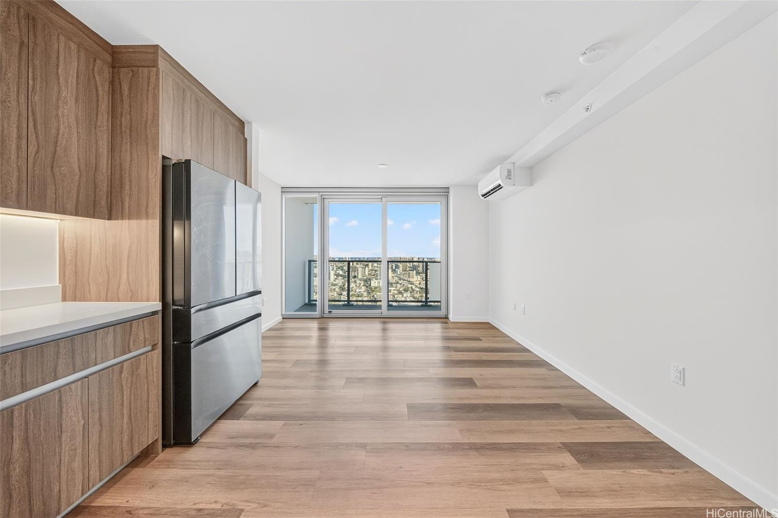 1500 Rycroft St Honolulu - Rental - photo 2 of 21