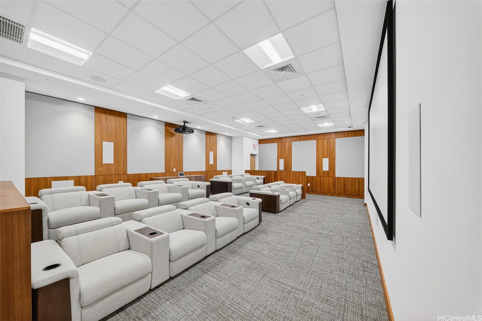 1500 Rycroft St Honolulu - Rental - photo 16 of 21